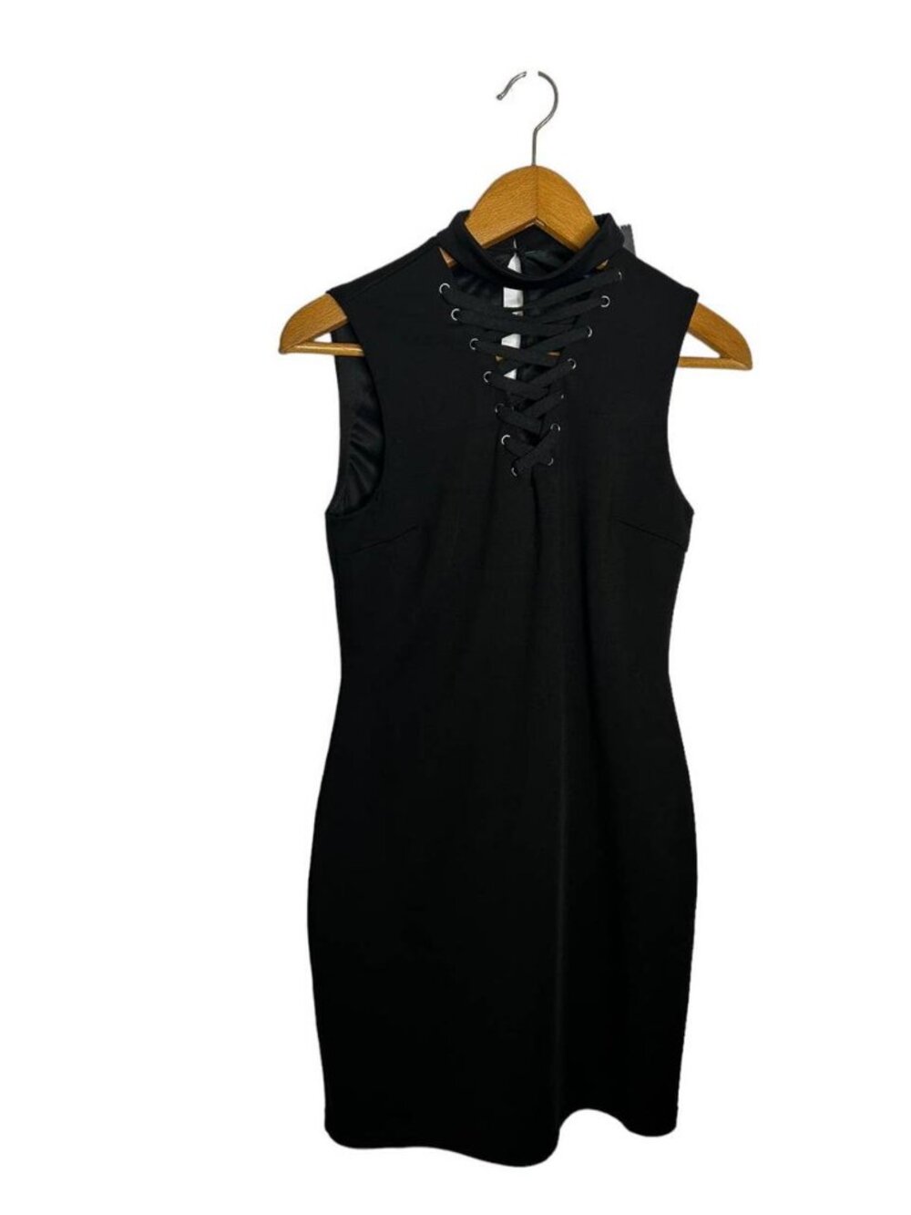 black sheath dress sleeveless